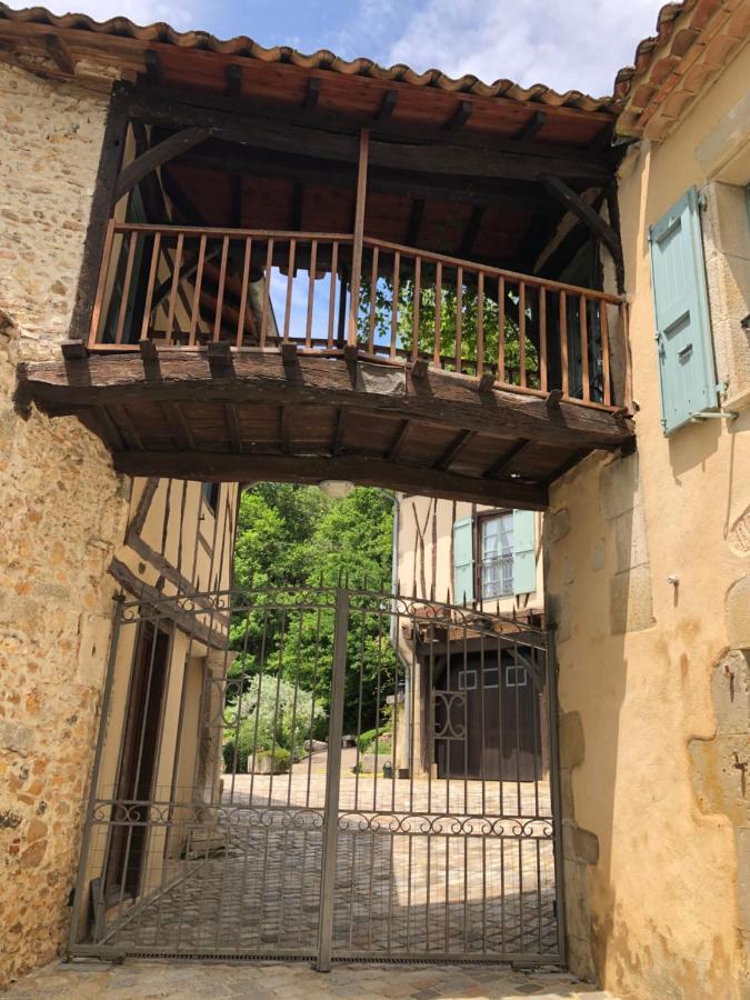 The Courtyard Βίλα Καστρ Εξωτερικό φωτογραφία