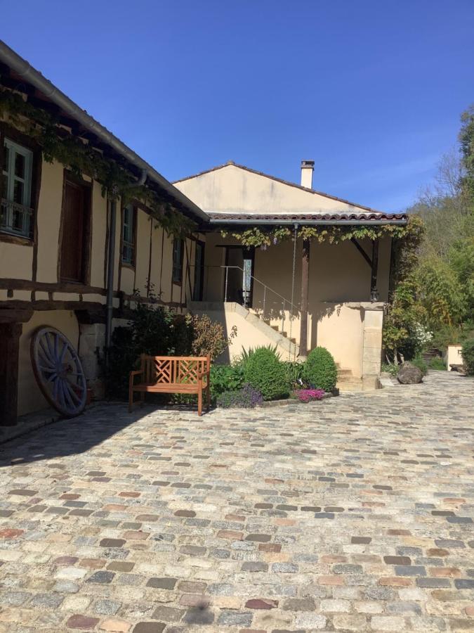 The Courtyard Βίλα Καστρ Εξωτερικό φωτογραφία